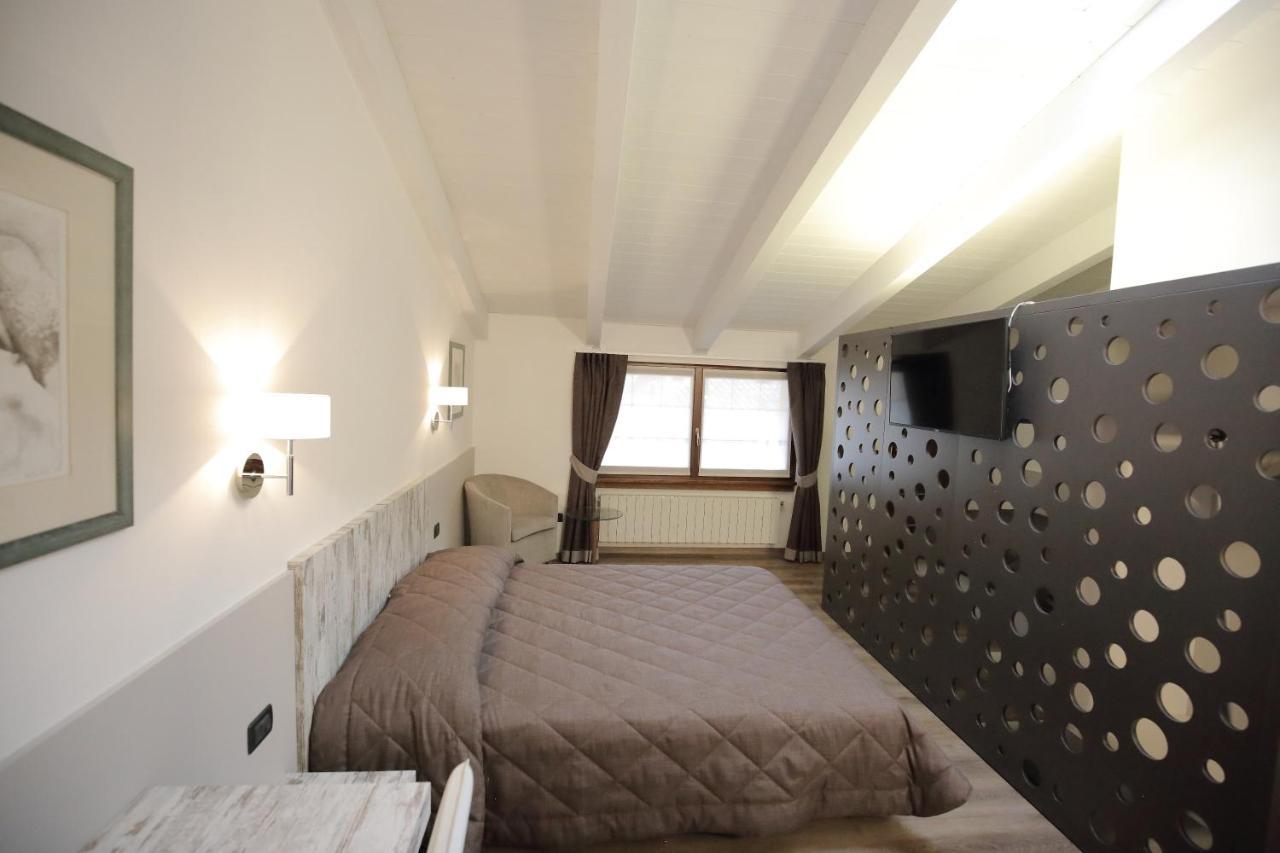 קלוזונה Albergo Antica Locanda מראה חיצוני תמונה
