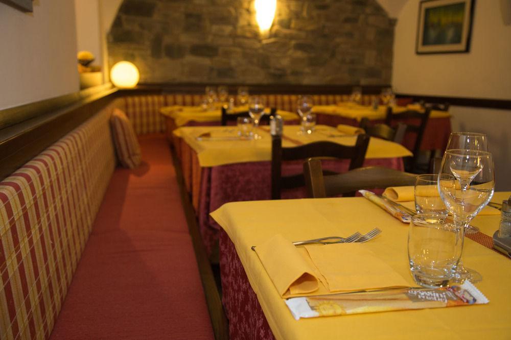 קלוזונה Albergo Antica Locanda מראה חיצוני תמונה